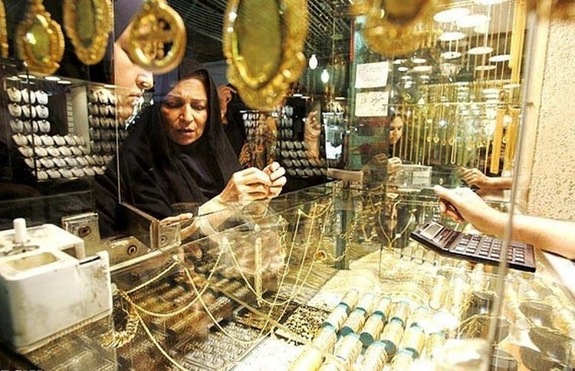 قیمت سکه و طلا ۱۸ عیار رکورد زد! قیمت سکه و طلا ۱۸ عیار رکورد زد!