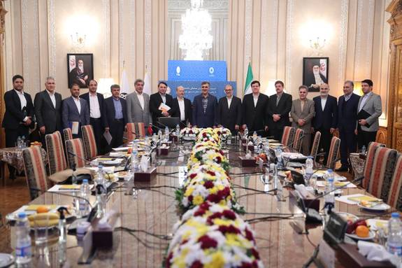 برگزاری نشست هم اندیشی اعضای شورای هماهنگی بانک های دولتی با رئیس هیات عامل صندوق توسعه ملی برگزاری نشست هم اندیشی اعضای شورای هماهنگی بانک های دولتی با رئیس هیات عامل صندوق توسعه ملی