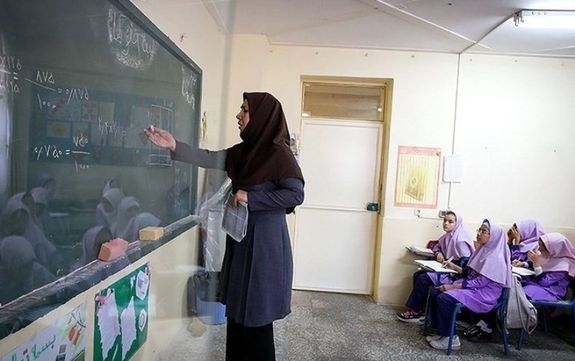 با عوامل تاخیر در پرداخت حقوق فرهنگیان برخورد می&zwnj;شود