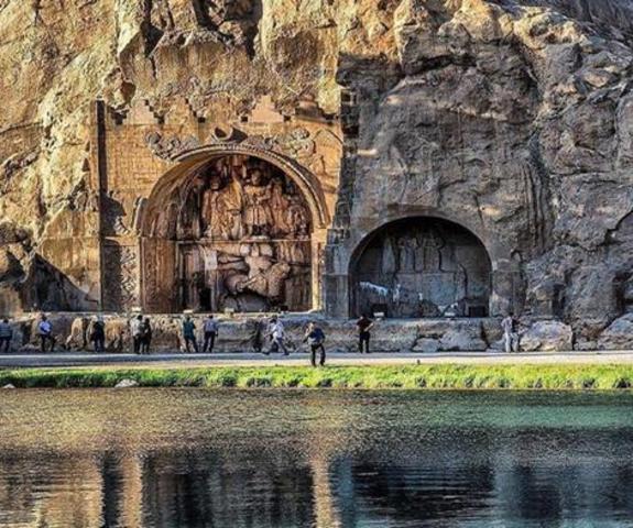 زنان بدون حجاب را به طاق بستان کرمانشاه راه ندادند + فیلم