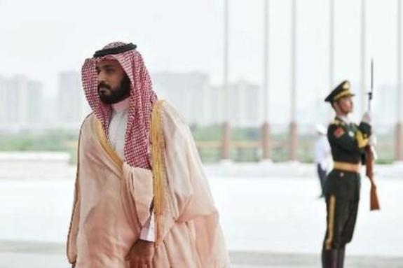 تبریک محمد بن سلمان به انتصابات جدید در امارات تبریک محمد بن سلمان به انتصابات جدید در امارات