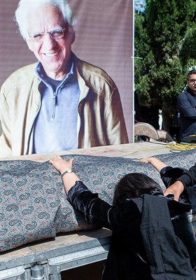 مراسم خاکسپاری مرحوم کیومرث پوراحمد + عکس مراسم خاکسپاری مرحوم کیومرث پوراحمد + عکس