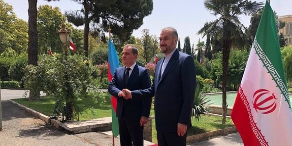 امیرعبداللهیان با وزیرخارجه آذربایجان گفتگو کرد امیرعبداللهیان با وزیرخارجه آذربایجان گفتگو کرد