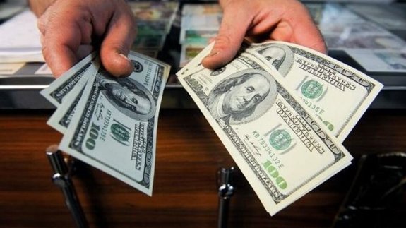 ۲ بانک عامل فروش ارز مسافرتی شدند