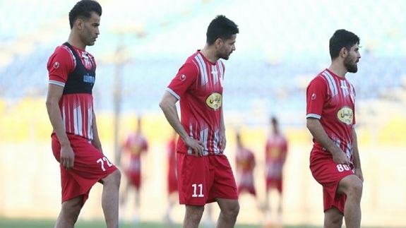 بازیکنان پرسپولیس آماده بازی با استقلال شدند بازیکنان پرسپولیس آماده بازی با استقلال شدند