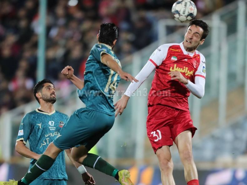 گزارش زنده /ترکیب پرسپولیس با چند تغییر بسیار مهم+ فیلم گزارش زنده /ترکیب پرسپولیس با چند تغییر بسیار مهم+ فیلم