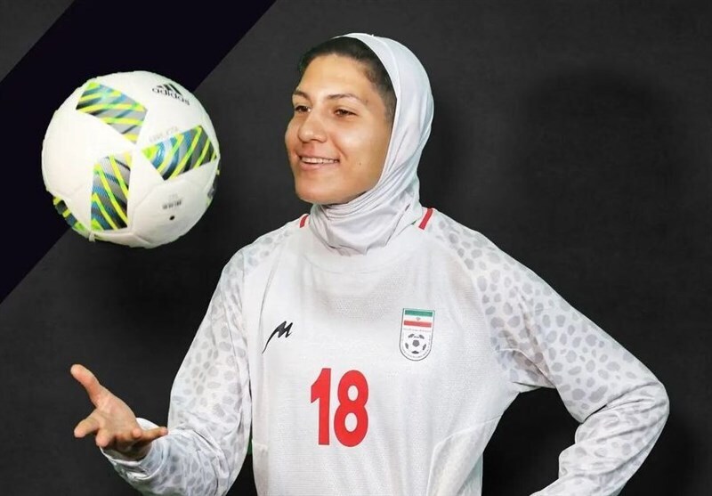 دختر فوتبالیستی که در آمریکا متولد شد، به وطن آمد و با خودروی ایرانی کشته شد دختر فوتبالیستی که در آمریکا متولد شد، به وطن آمد و با خودروی ایرانی کشته شد