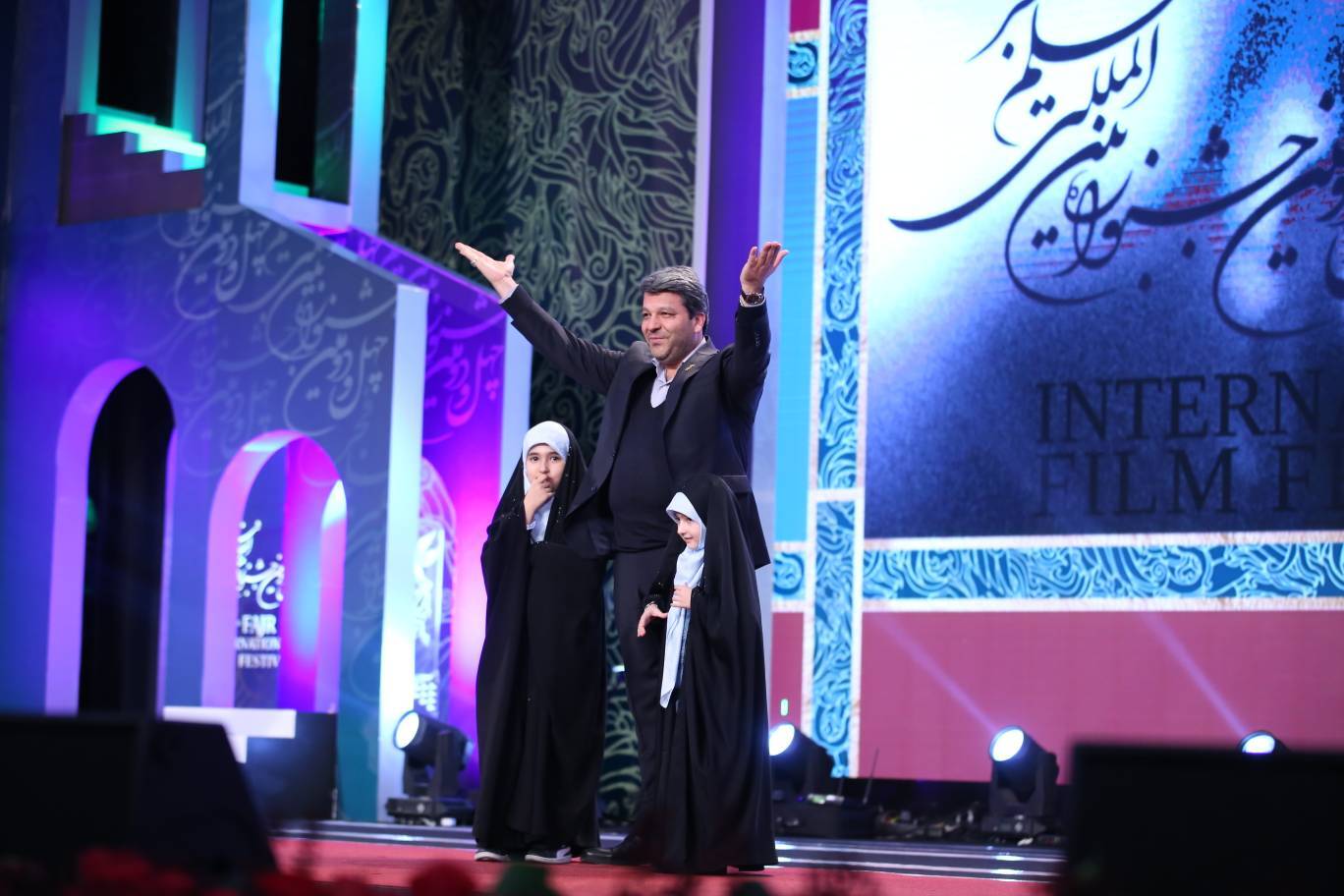 محمد خزاعی رییس سازمان سینمایی در چهل و دومین جشنواره فیلم فجر محمد خزاعی رییس سازمان سینمایی در چهل و دومین جشنواره فیلم فجر