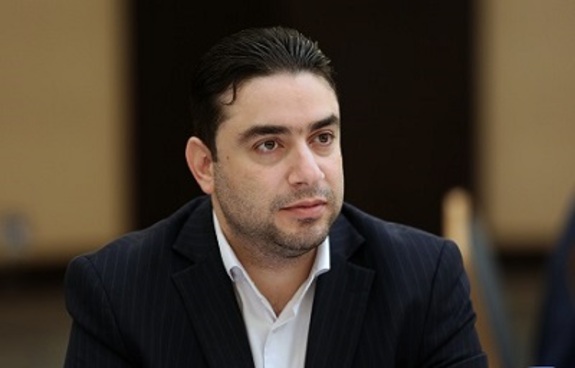 رضایت مشتریان از عملکرد کارکنان بانک سینا در شعب رضایت مشتریان از عملکرد کارکنان بانک سینا در شعب