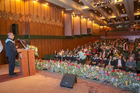 تجلیل از ۵۸ تلاشگر نمونه ذوبآهن اصفهان در حضور خانواده تجلیل از ۵۸ تلاشگر نمونه ذوبآهن اصفهان در حضور خانواده