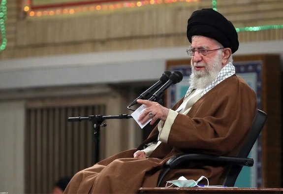 سخنرانی رهبر انقلاب در دیداربا جمعی از معلمان و فرهنگیان سراسر کشور سخنرانی رهبر انقلاب در دیداربا جمعی از معلمان و فرهنگیان سراسر کشور