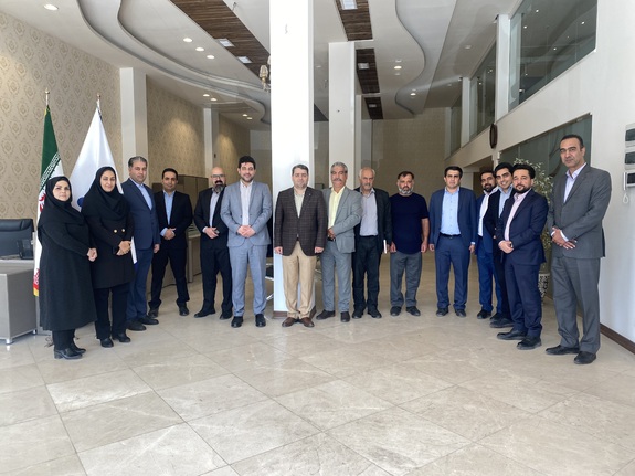 مدیر عامل شرکت بیمه حکمت از شعبه یزد بازدید کرد مدیر عامل شرکت بیمه حکمت از شعبه یزد بازدید کرد
