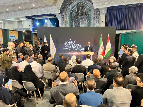سی و چهارمین نمایشگاه بین المللی کتاب تهران آغاز به کار کرد سی و چهارمین نمایشگاه بین المللی کتاب تهران آغاز به کار کرد