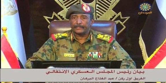 فرمانده کل ارتش سودان، رئیس پلیس این کشور را برکنار کرد فرمانده کل ارتش سودان، رئیس پلیس این کشور را برکنار کرد