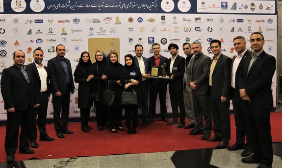 سیمرغ زرین «برترین انتخاب ملی در صنعت بانکداری» بر شانه پارسیان نشست سیمرغ زرین «برترین انتخاب ملی در صنعت بانکداری» بر شانه پارسیان نشست