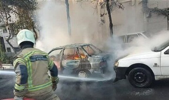 آتشسوزی پراید در جنوب تهران آتشسوزی پراید در جنوب تهران