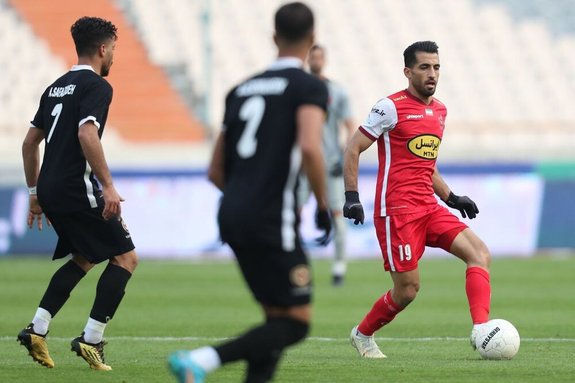 رونمایی از کاپیتان پرسپولیس در بازی قهرمانی رونمایی از کاپیتان پرسپولیس در بازی قهرمانی