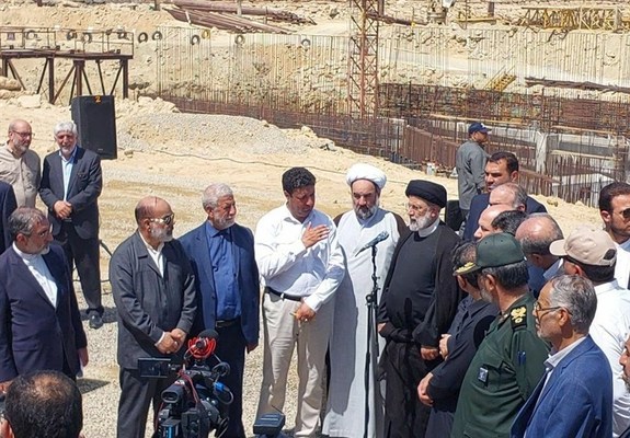 آغاز عملیات اجرایی خط انتقال آب از دریای عمان به سیستان و بلوچستان آغاز عملیات اجرایی خط انتقال آب از دریای عمان به سیستان و بلوچستان