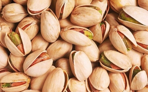 روسیه و امارات بزرگترین خریداران طلای سبز ایران روسیه و امارات بزرگترین خریداران طلای سبز ایران