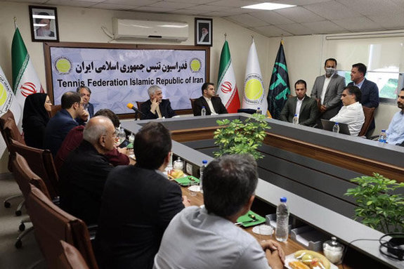وزیر ورزش و جوانان از فدراسیون تنیس بازدید کرد وزیر ورزش و جوانان از فدراسیون تنیس بازدید کرد