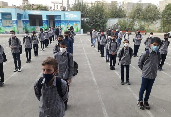 شهریههای دلاری در برخی مدارس تهران شهریههای دلاری در برخی مدارس تهران