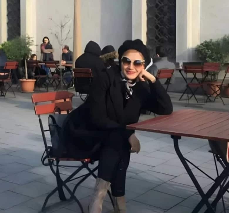 عکس خاله شادونه در خارج از کشور