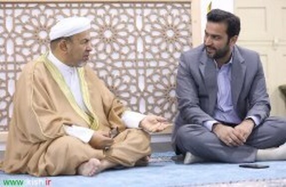 دیدار مدیرعامل سازمان منطقه آزاد کیش با امام جمعه اهل تسنن کیش دیدار مدیرعامل سازمان منطقه آزاد کیش با امام جمعه اهل تسنن کیش