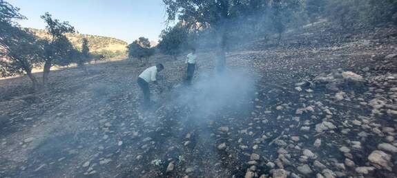 آتش سوزی در مراتع شهرستان دنا آتش سوزی در مراتع شهرستان دنا