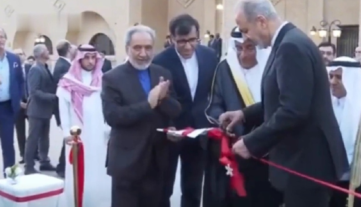 (ویدئو) انگلیسی حرف زدن دیپلمات ایرانی در عربستان سوژه شد (ویدئو) انگلیسی حرف زدن دیپلمات ایرانی در عربستان سوژه شد