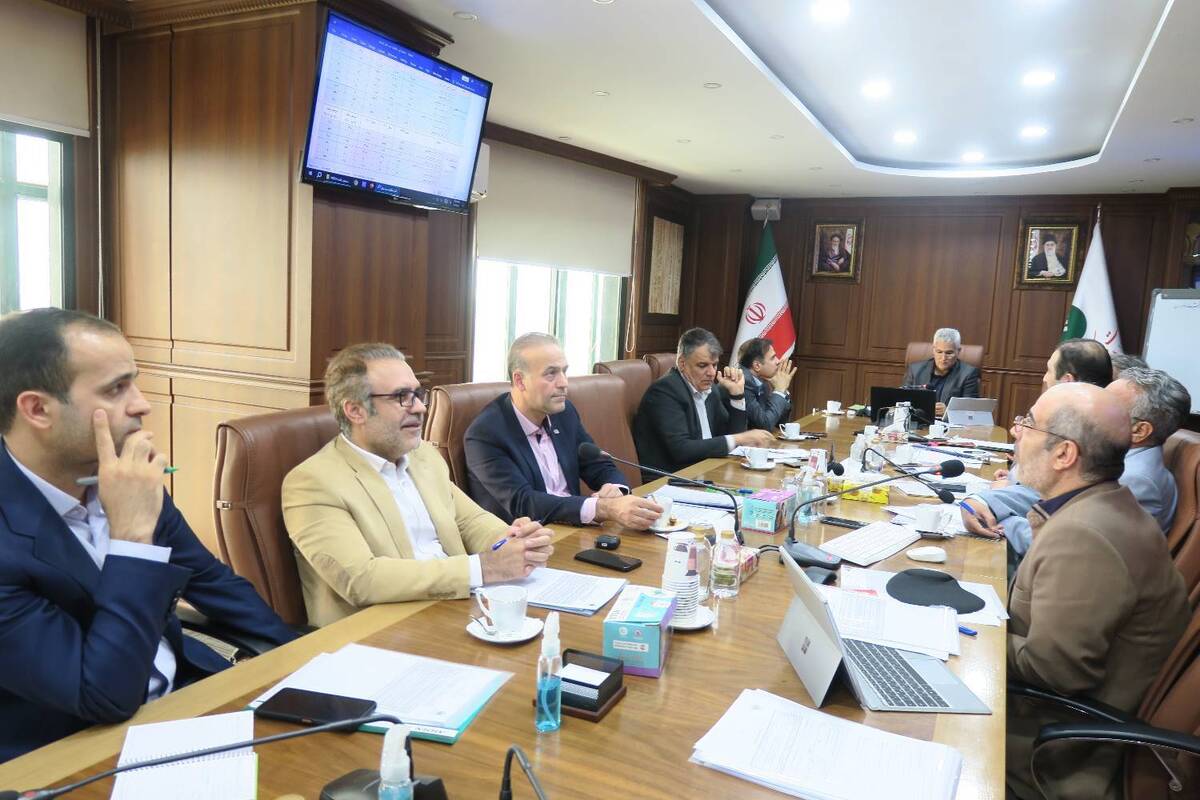 دومین جلسه سال ۱۴۰۲ هیات عامل پست بانک ایران برگزار شد دومین جلسه سال ۱۴۰۲ هیات عامل پست بانک ایران برگزار شد