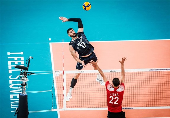آمریکا به ۳ بازیکن تیم ملی والیبال ایران ویزا نداد آمریکا به ۳ بازیکن تیم ملی والیبال ایران ویزا نداد
