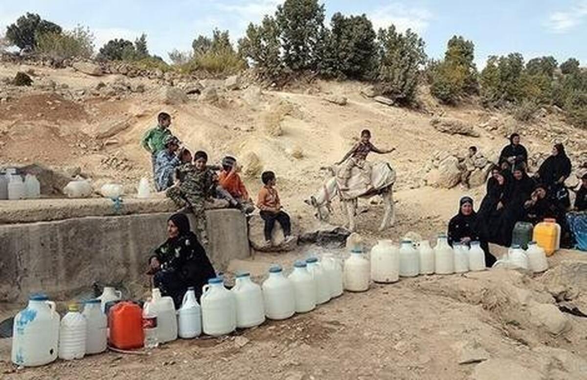 اگر تا سه ماه دیگر آب به منطقه سیستان نرسد باید منتظر فاجعه انسانی باشیم اگر تا سه ماه دیگر آب به منطقه سیستان نرسد باید منتظر فاجعه انسانی باشیم