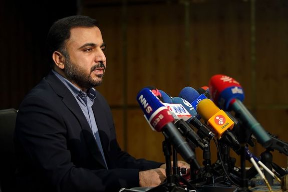 توضیح وزیر ارتباطات درباره قطع اینترنت در کنکور توضیح وزیر ارتباطات درباره قطع اینترنت در کنکور