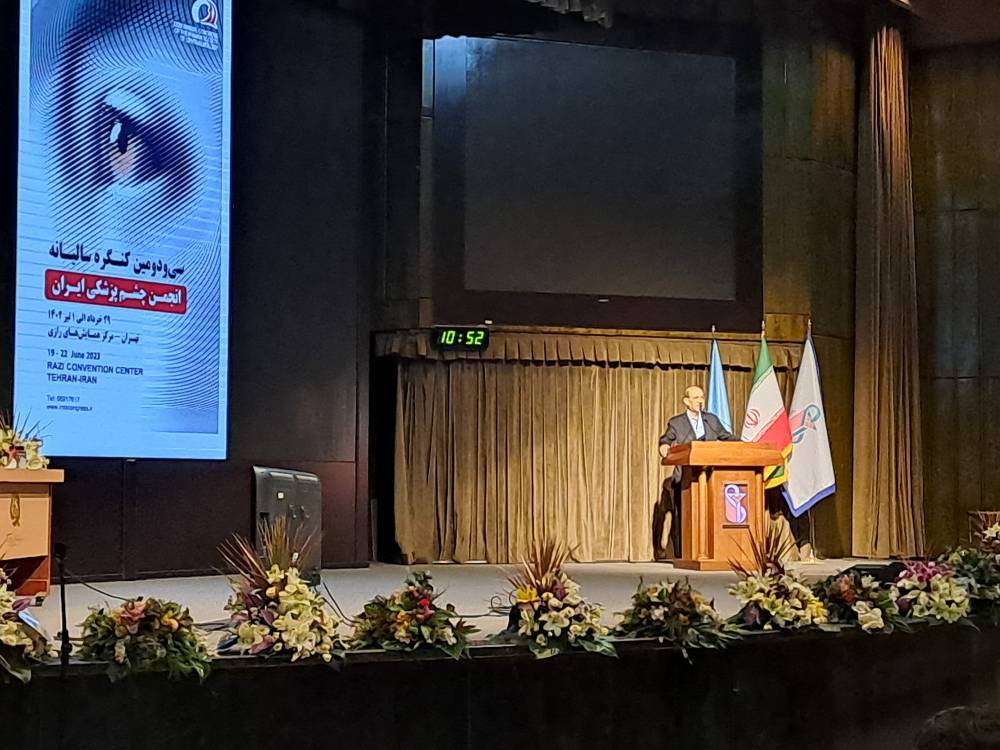 یکی از وظایف انجمن چشم پزشکی ایران، بروزرسانی دانش چشم است