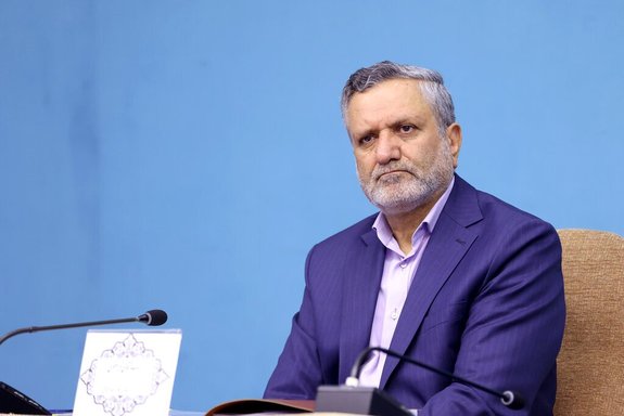 خبر خوش وزیر کار برای بازنشستگان و رانندگان تاکسی خبر خوش وزیر کار برای بازنشستگان و رانندگان تاکسی