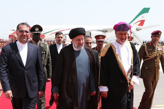 آیا سلطان عمان در سفر به ایران، حامل پیام خاصی برای تهران است؟ آیا سلطان عمان در سفر به ایران، حامل پیام خاصی برای تهران است؟