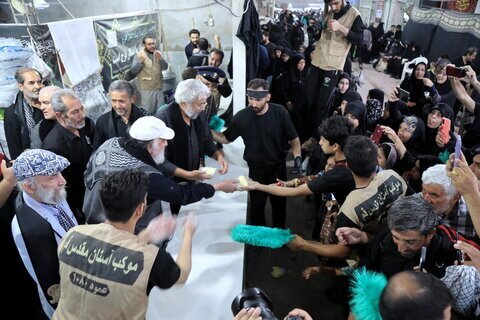 هنرمندانی که در راهپیمایی اربعین حاضر شدند + عکس و فیلم هنرمندانی که در راهپیمایی اربعین حاضر شدند + عکس و فیلم