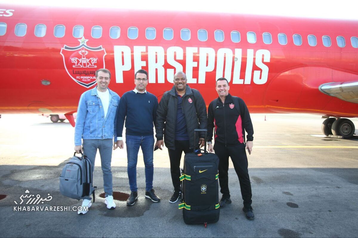 عکس| پرواز پرسپولیس به سمت استقلال عکس| پرواز پرسپولیس به سمت استقلال