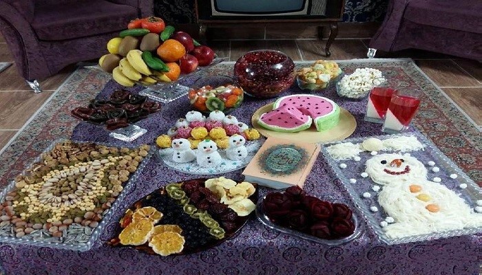 پذیرایی خانواده عروس در شب یلدا پذیرایی خانواده عروس در شب یلدا