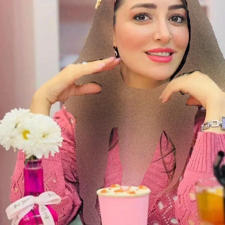 خبرساز شدن تغییر پوشش یک مجری دیگر صدا و سیما؛ نگار میرسعید کیست؟ خبرساز شدن تغییر پوشش یک مجری دیگر صدا و سیما؛ نگار میرسعید کیست؟