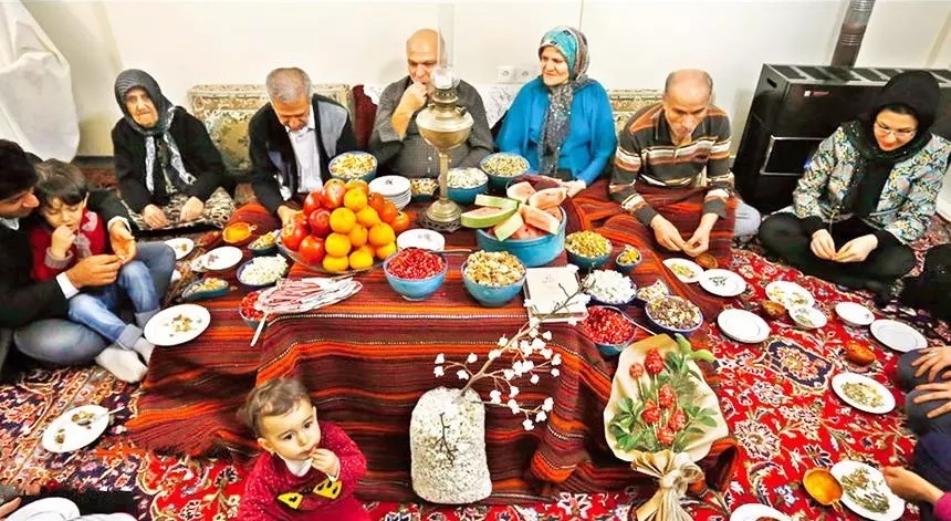 چرا به شب یلدا «شب چله» هم می‌گویند و دلیل هندوانه خوردن در این شب چیست؟