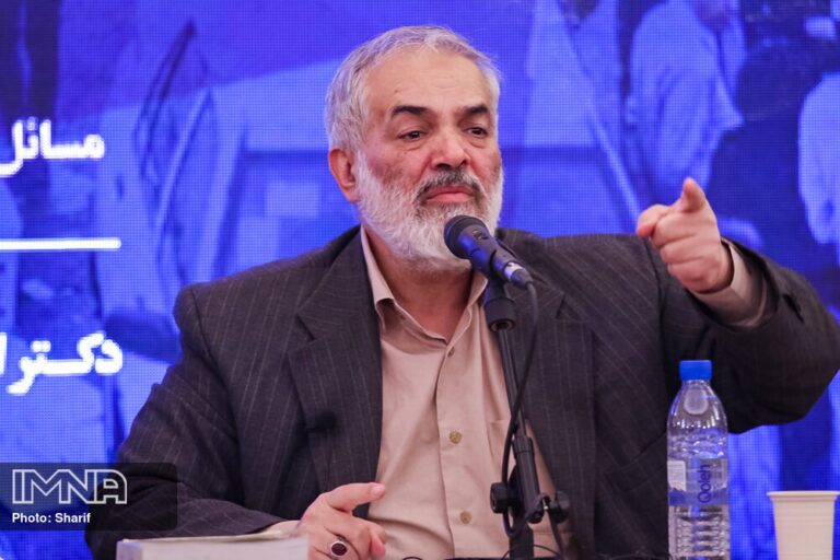 اظهارات جنجالی چهره اصولگرا درباره پر توقعی و کمکاری ایرانیها اظهارات جنجالی چهره اصولگرا درباره پر توقعی و کمکاری ایرانیها