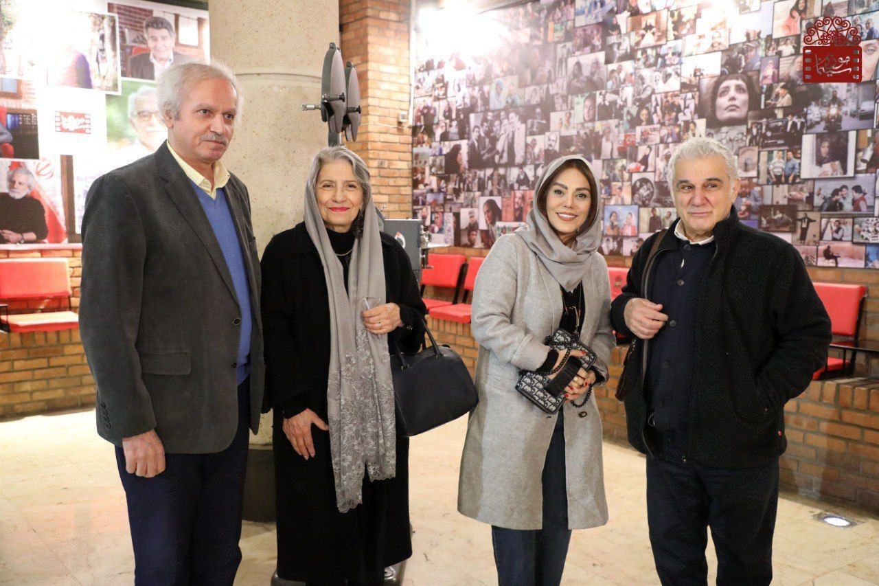 مهدی هاشمی با همسرش؛ البته گلاب آدینه نه مهنوش صادقی! مهدی هاشمی با همسرش؛ البته گلاب آدینه نه مهنوش صادقی!