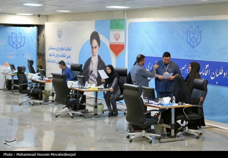 در اولین روز ثبتنام انتخابات ریاست جمهوری چه کسانی ثبت نام کردند؟ در اولین روز ثبتنام انتخابات ریاست جمهوری چه کسانی ثبت نام کردند؟