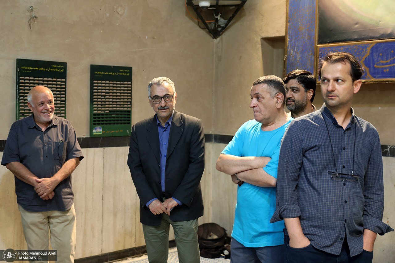 واعظی با همسرش به جماران رفت واعظی با همسرش به جماران رفت