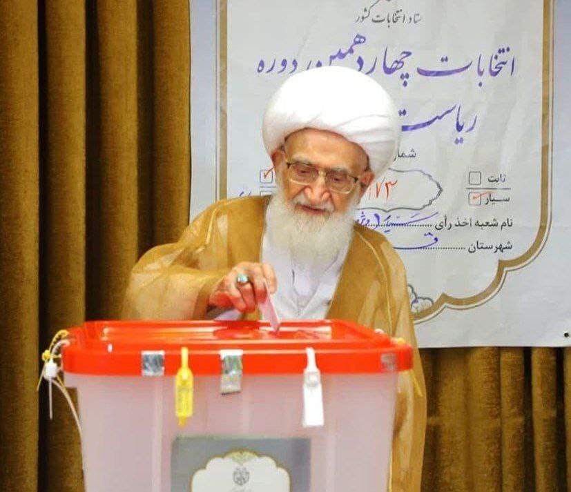 چه کسانی تا الان رای خود را به صندوق انداخته اند؟ چه کسانی تا الان رای خود را به صندوق انداخته اند؟