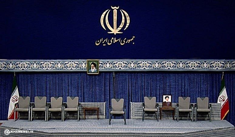 چه کسانی در مراسم تنفیذ حضور دارند؟ چه کسانی در مراسم تنفیذ حضور دارند؟