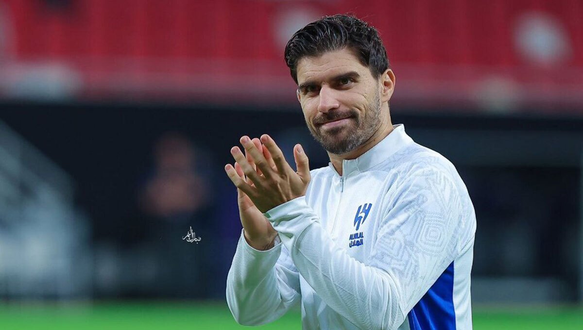 الهلال بدون ستاره پرتغالی به مصاف استقلال میرود الهلال بدون ستاره پرتغالی به مصاف استقلال میرود