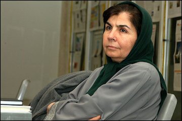 خانم گیتی اعتماد معمار ساختمان شیشهای صدا و سیما در خصوص این بنا چه نظری دارد؟ خانم گیتی اعتماد معمار ساختمان شیشهای صدا و سیما در خصوص این بنا چه نظری دارد؟