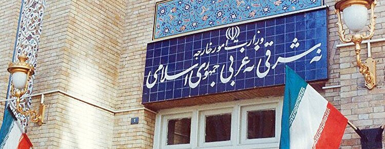 پوتینی که حتی دمپایی هم نیست! پوتینی که حتی دمپایی هم نیست!
